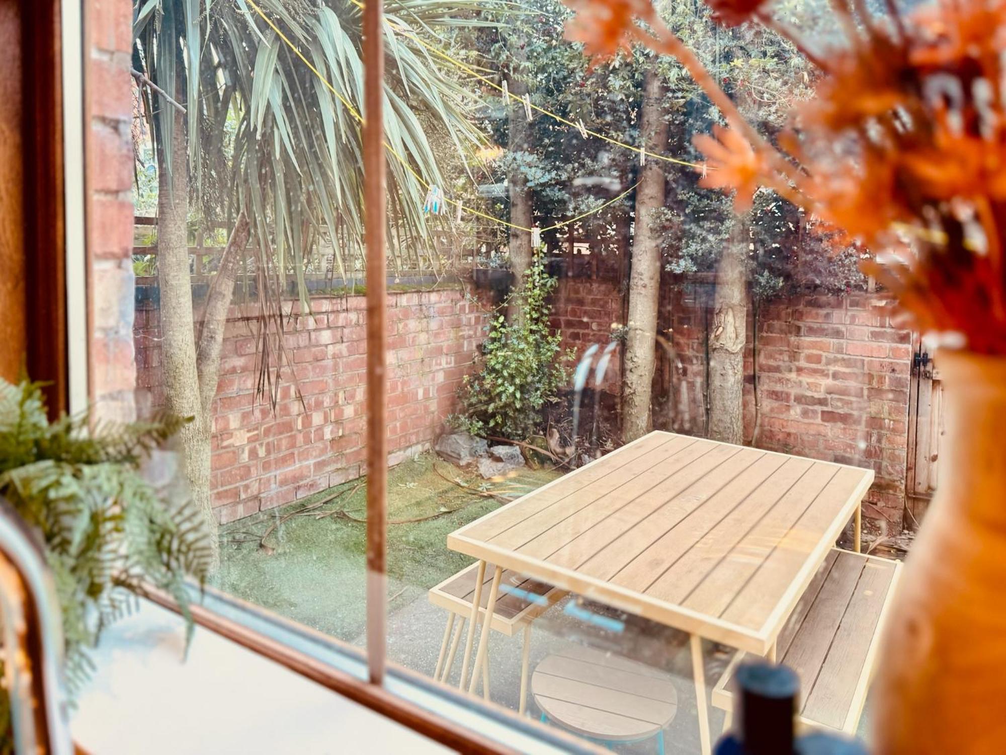 Merton Retreat- Free Parking, Central, City Luxury!! 莱切斯特 外观 照片